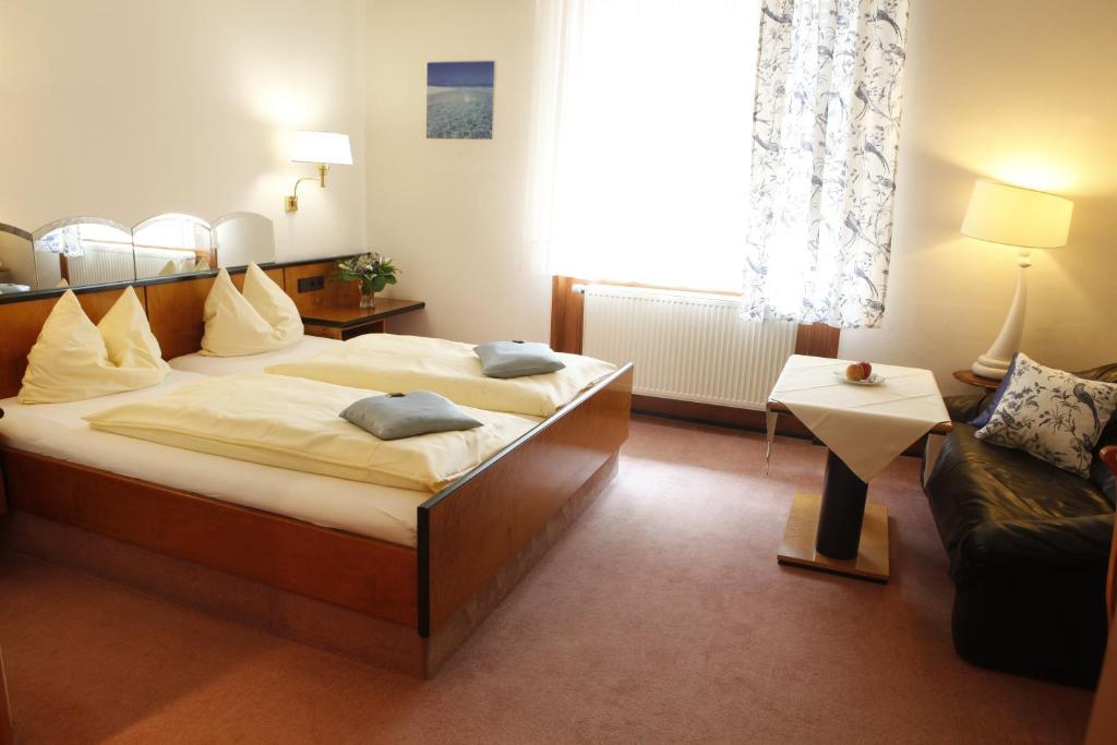 Hotel Villa Brenner Grünstadt Kamer foto