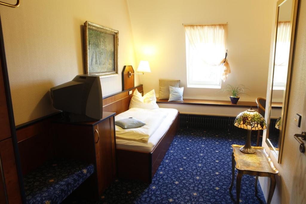 Hotel Villa Brenner Grünstadt Kamer foto